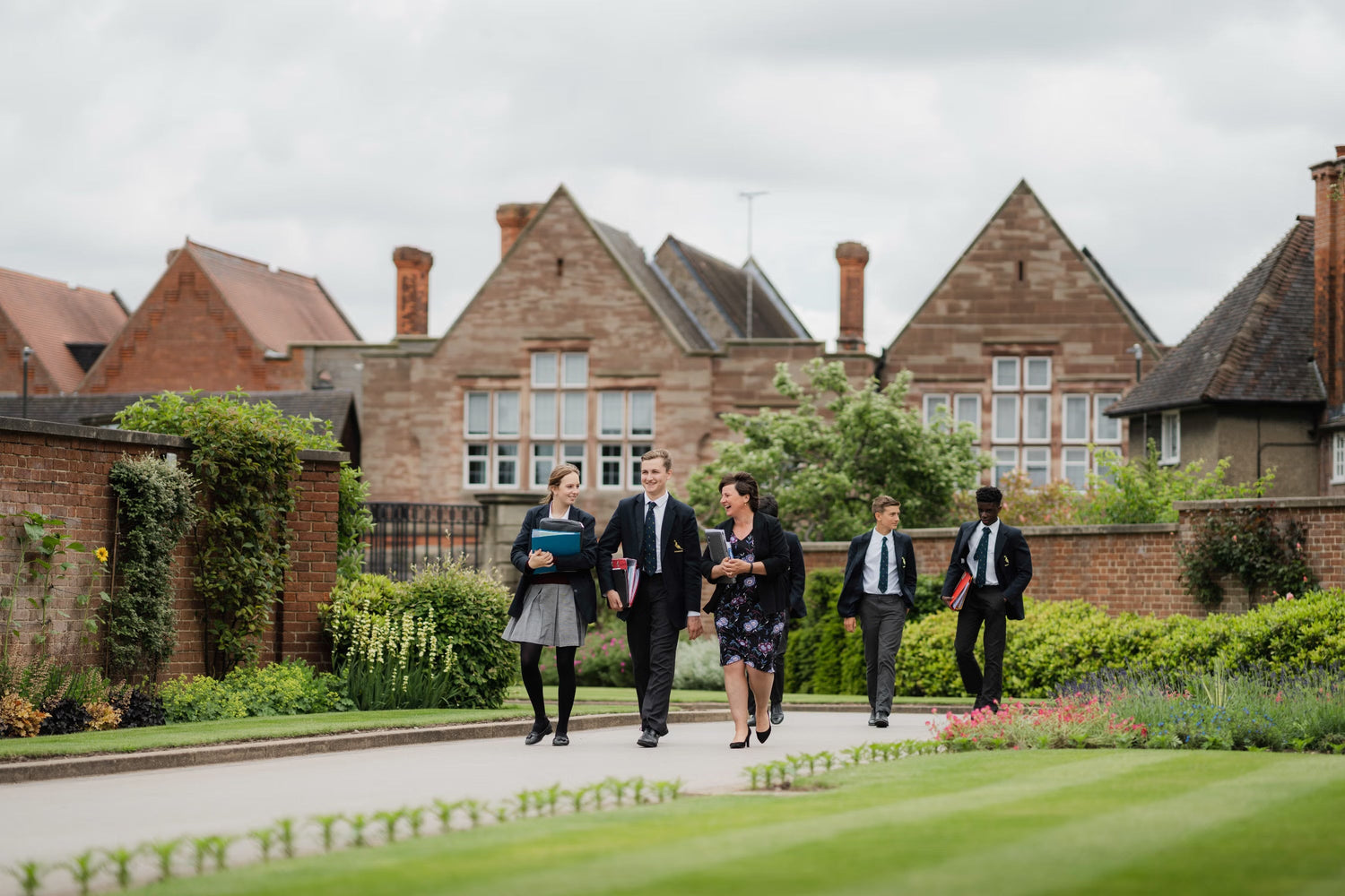 Choosing a Boarding School in Surrey: Why Location Matters