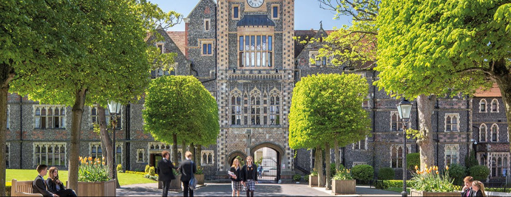 How UK Boarding Schools Prepare Pupils for University Success